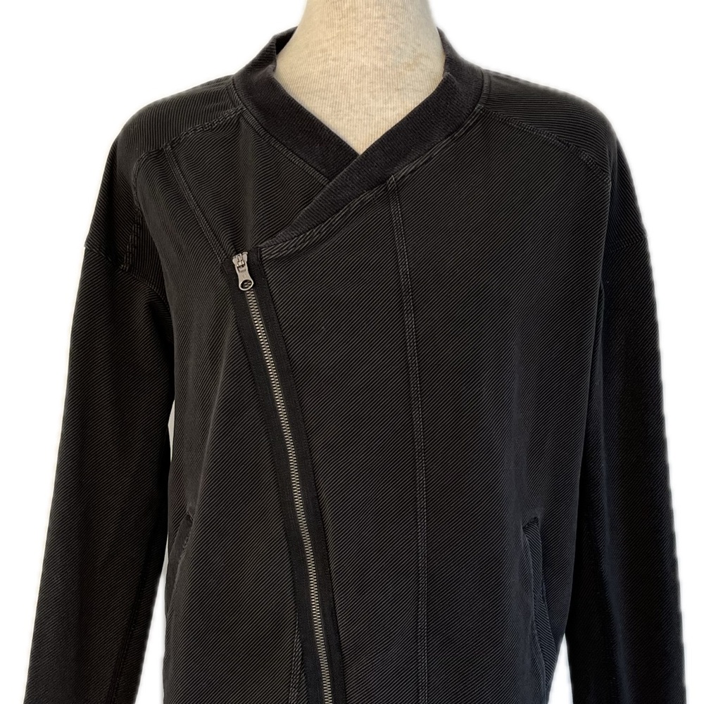 Lululemon Mula Bundle Wrap Black Jacket Yoga Wear Light Coat Cardigan size 8 - Picture 6 of 16